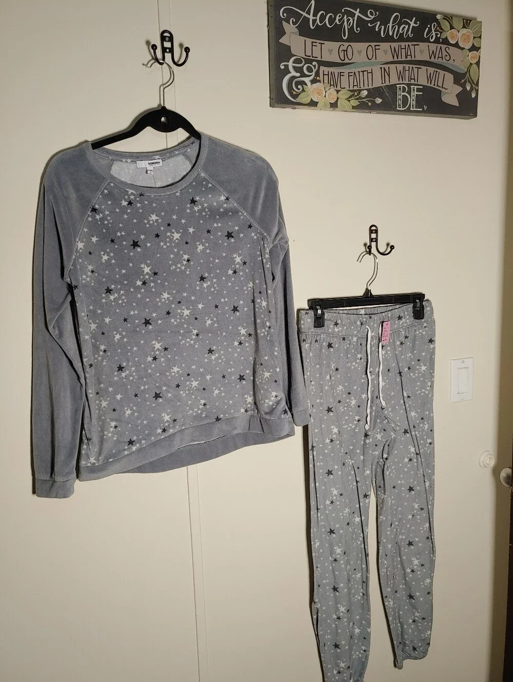 Sonoma Small Grey Velour Star Print Long Sleeve Pajama Set